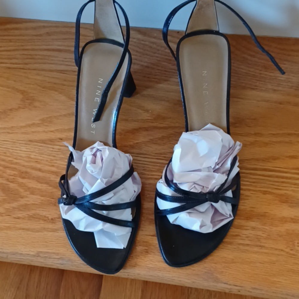 Black heels Nine West shoes